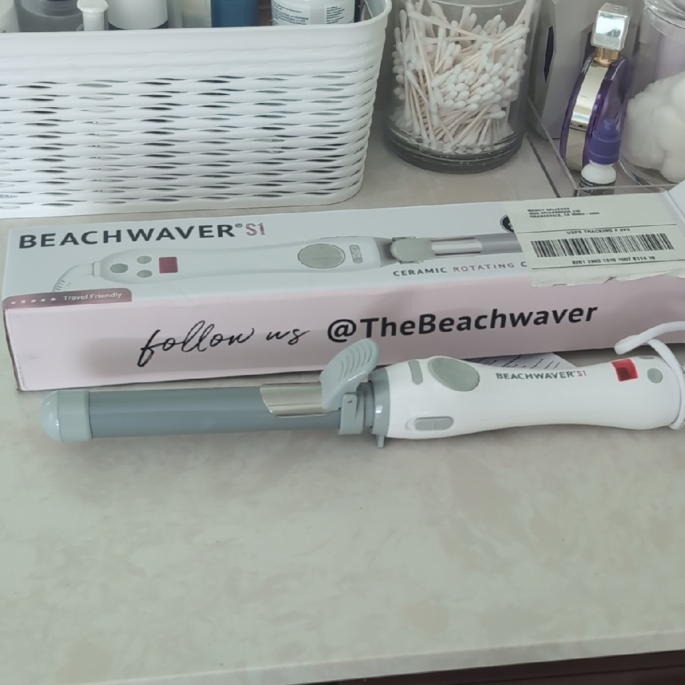 The Beachwaver Co. S1 Ceramic Rotating Curling Iron - White and Gray